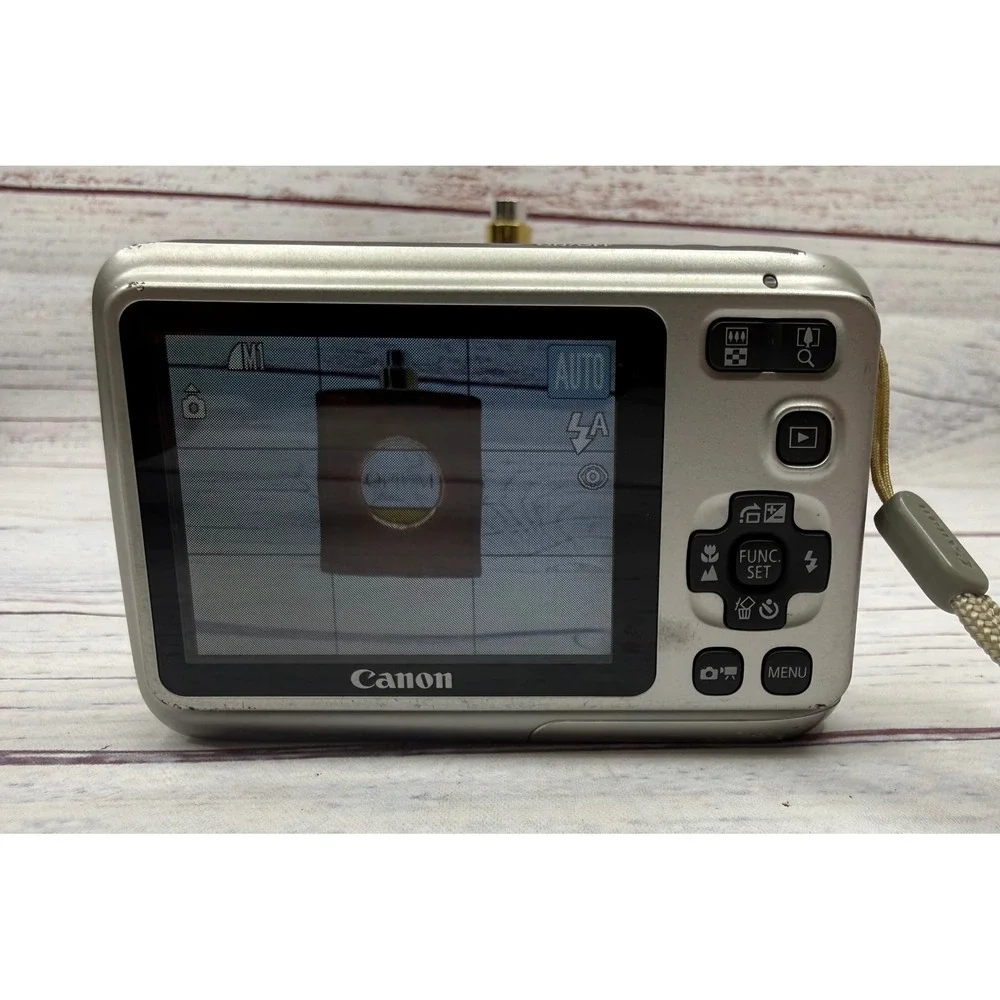 Canon battery compartment